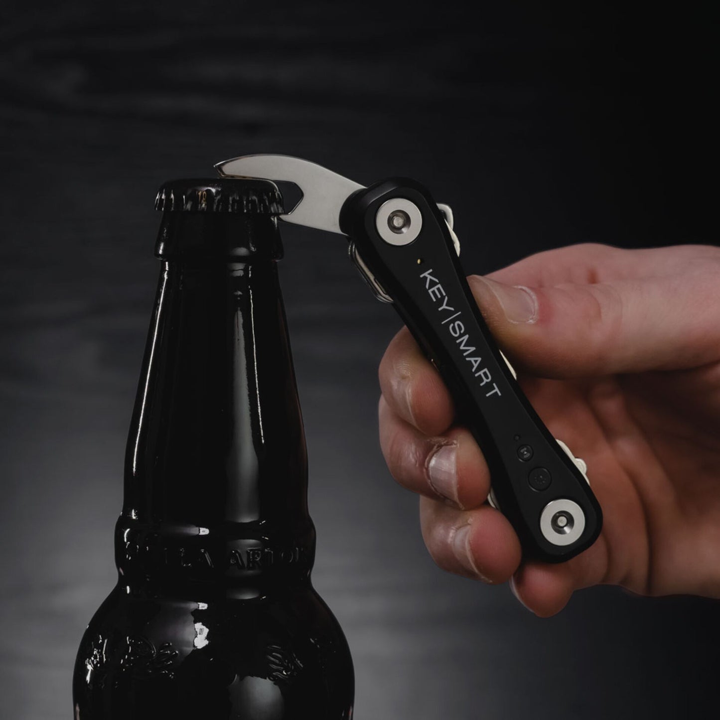 KeySmart iPro Works With Apple Find My Black