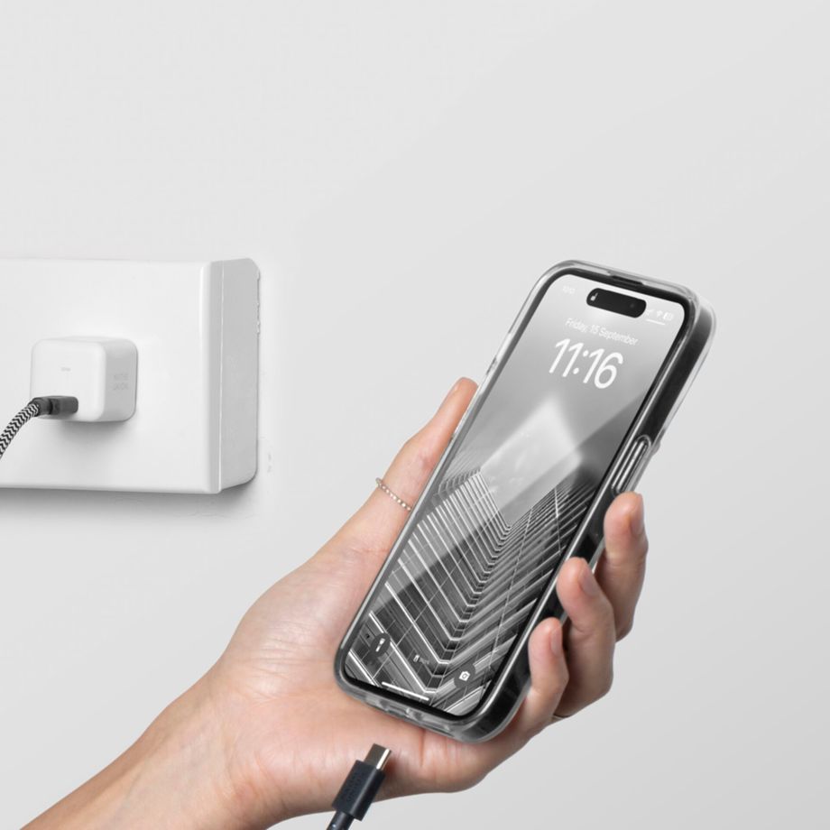 Native Union 30W USB-C Fast GaN Charger White + USB-C Cable Zebra