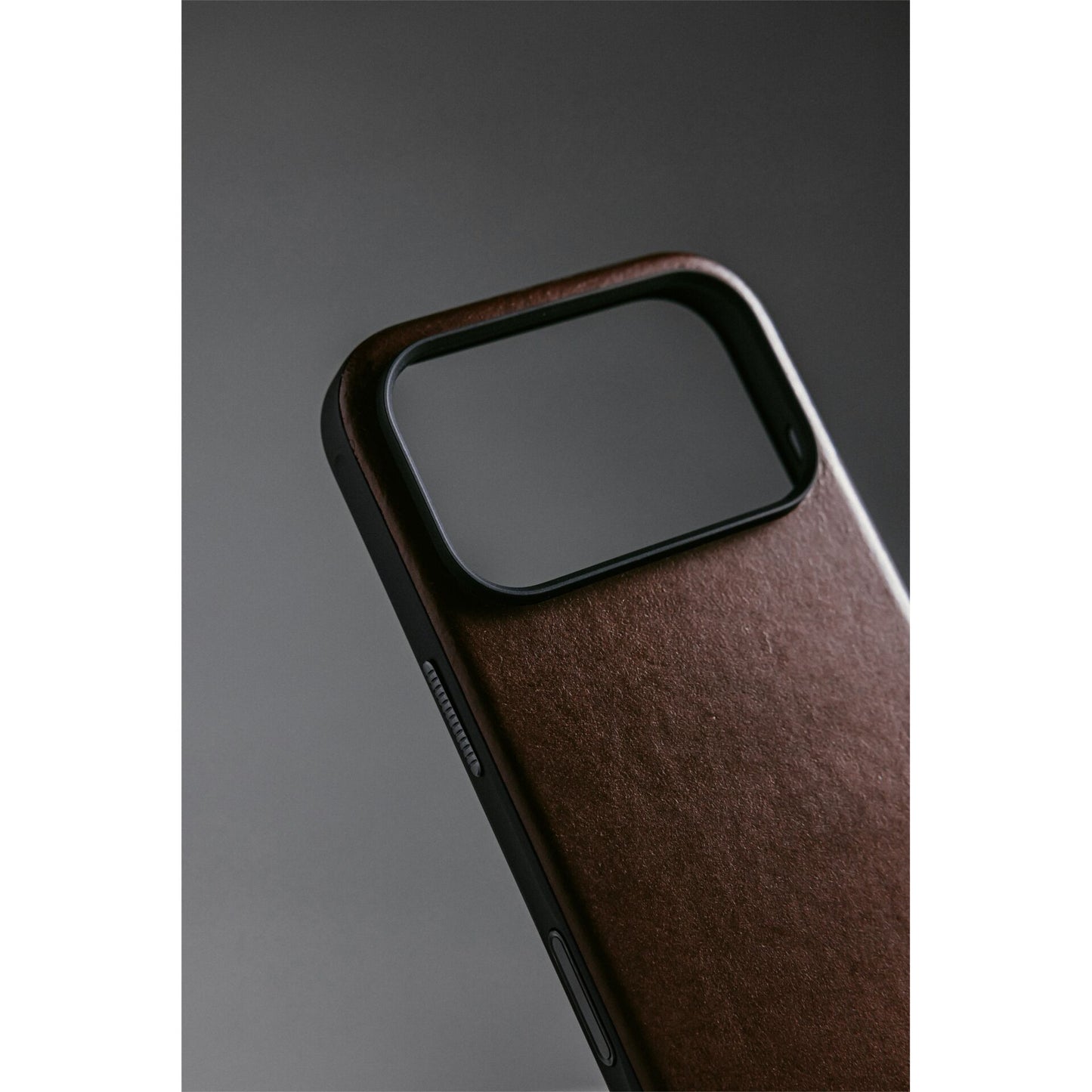 Nomad Modern Leather Case iPhone 17 Pro Brown