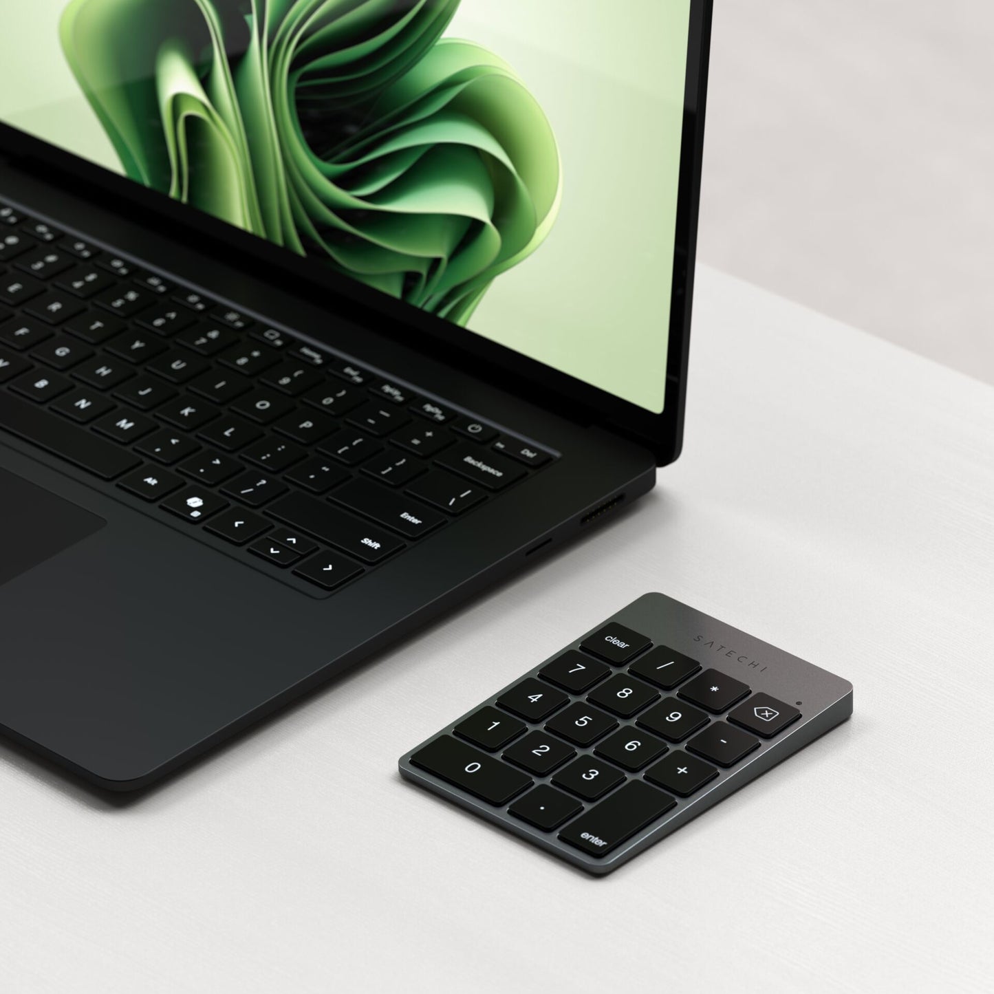 Satechi Slim Wireless Keypad Space Gray