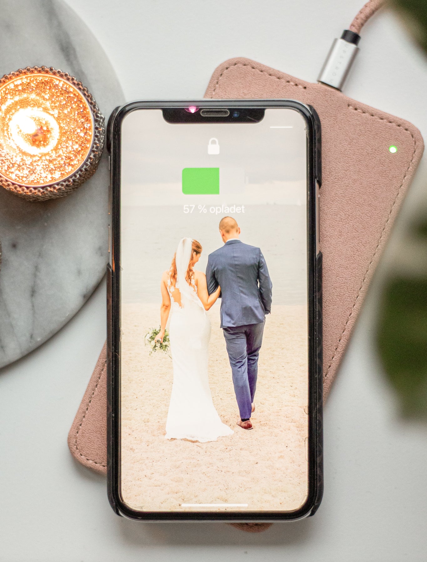 UPSTRÖM LÄDER - Wireless Charger (Pink)