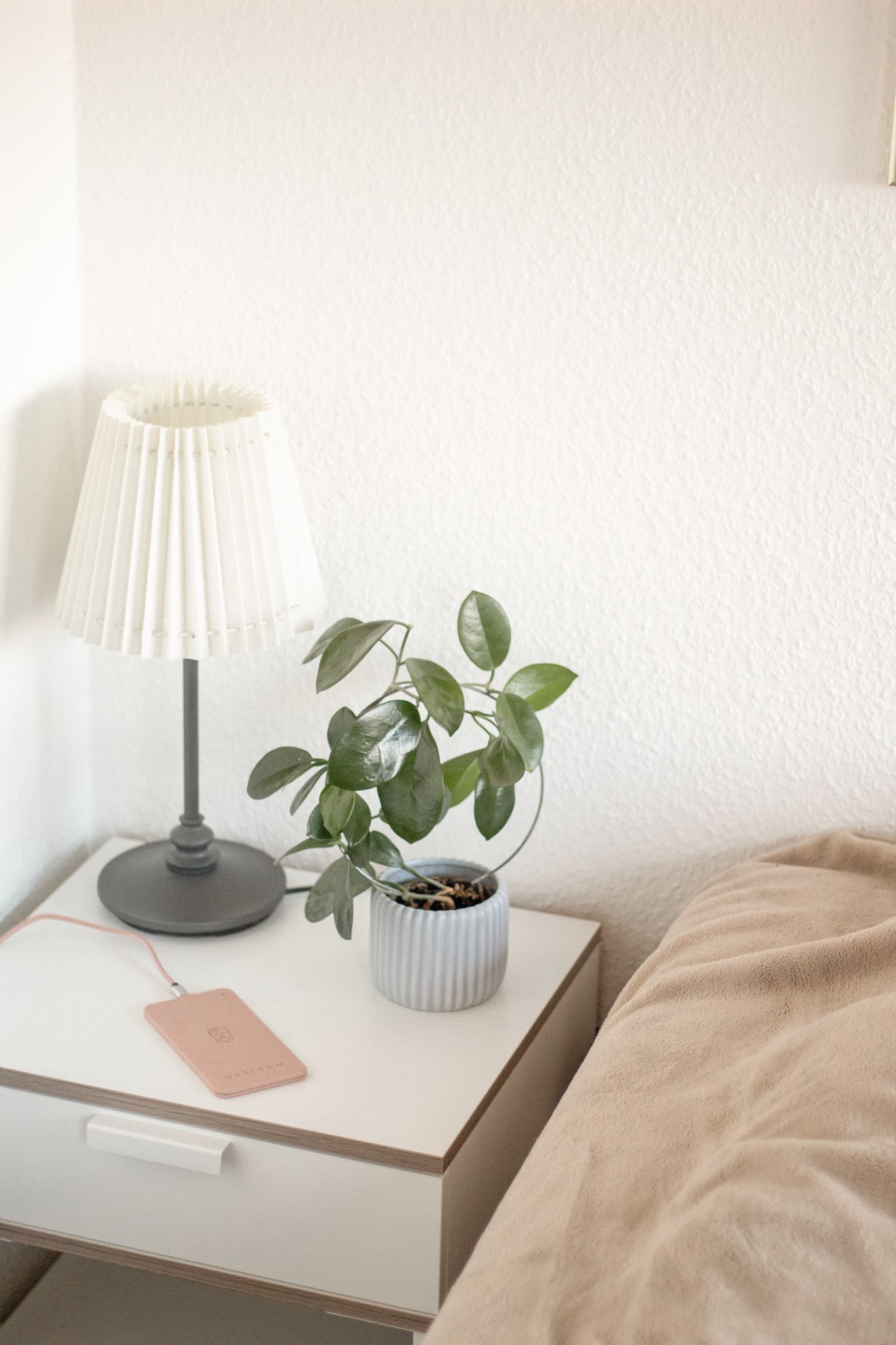 UPSTRÖM LÄDER - Wireless Charger (Pink)
