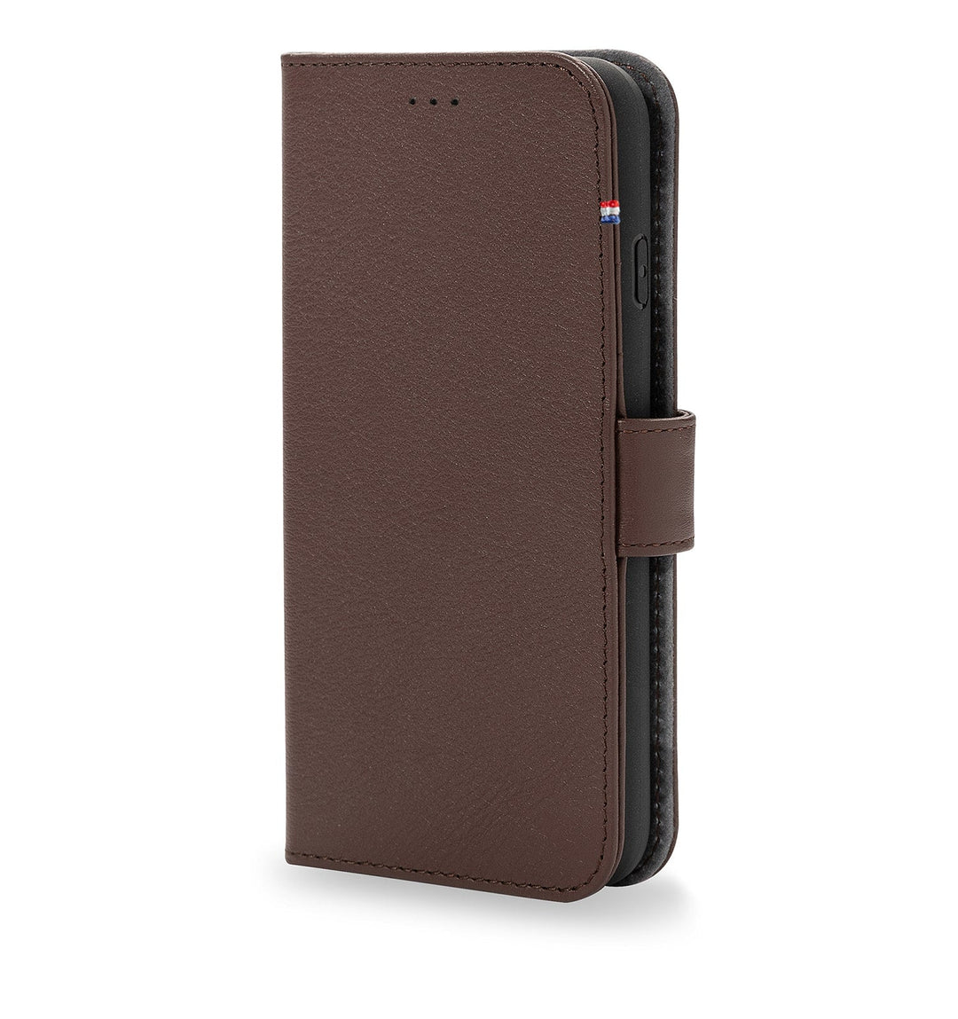 Decoded - Leather 2-in-1 Wallet Case with removable Back Cover for iPhone SE (3rd & 2nd gen) / 8 / 7 / 6s / 6 (4,7 inch) - Brown