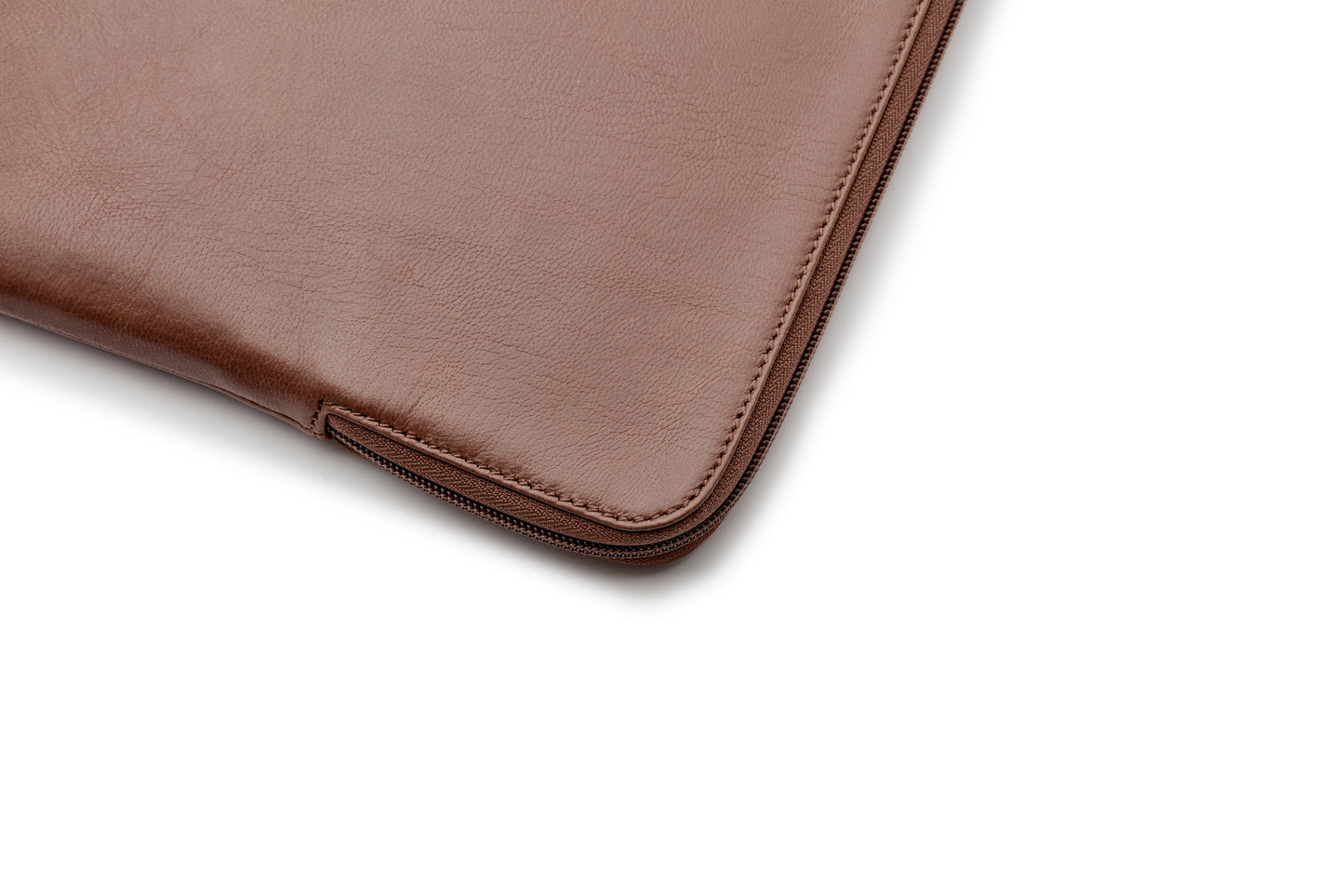 Trunk Leder Sleeve für MacBook Pro 13", Braun