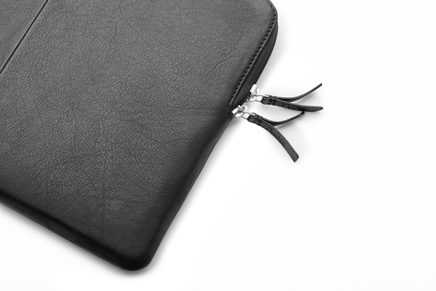 Trunk Leder Sleeve für MacBook Pro 16", Schwarz