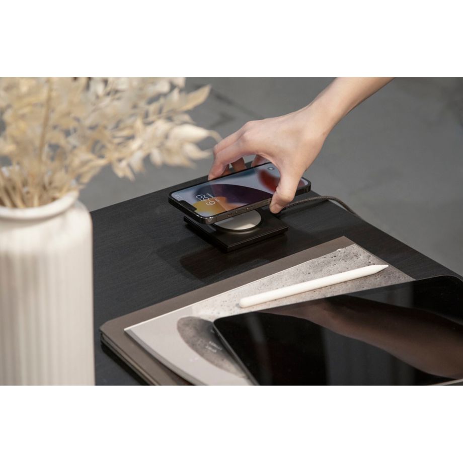 Native Union Drop Magnetic Wireless Charger Black