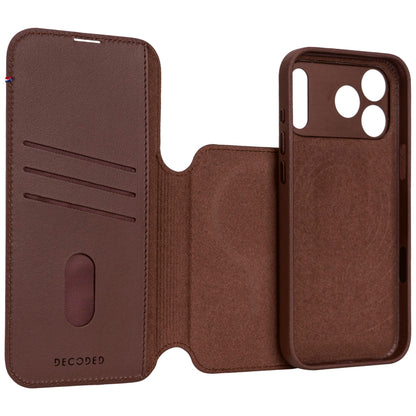 Decoded Leather Detachable Wallet iPhone 17 Pro Max Brown