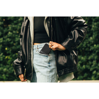 Native Union Classic Magnetic Power Bank 5000mAh Black