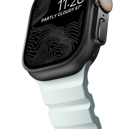 Nomad Rocky Point Band 46/49mm Icy Blue Glow Connector Black