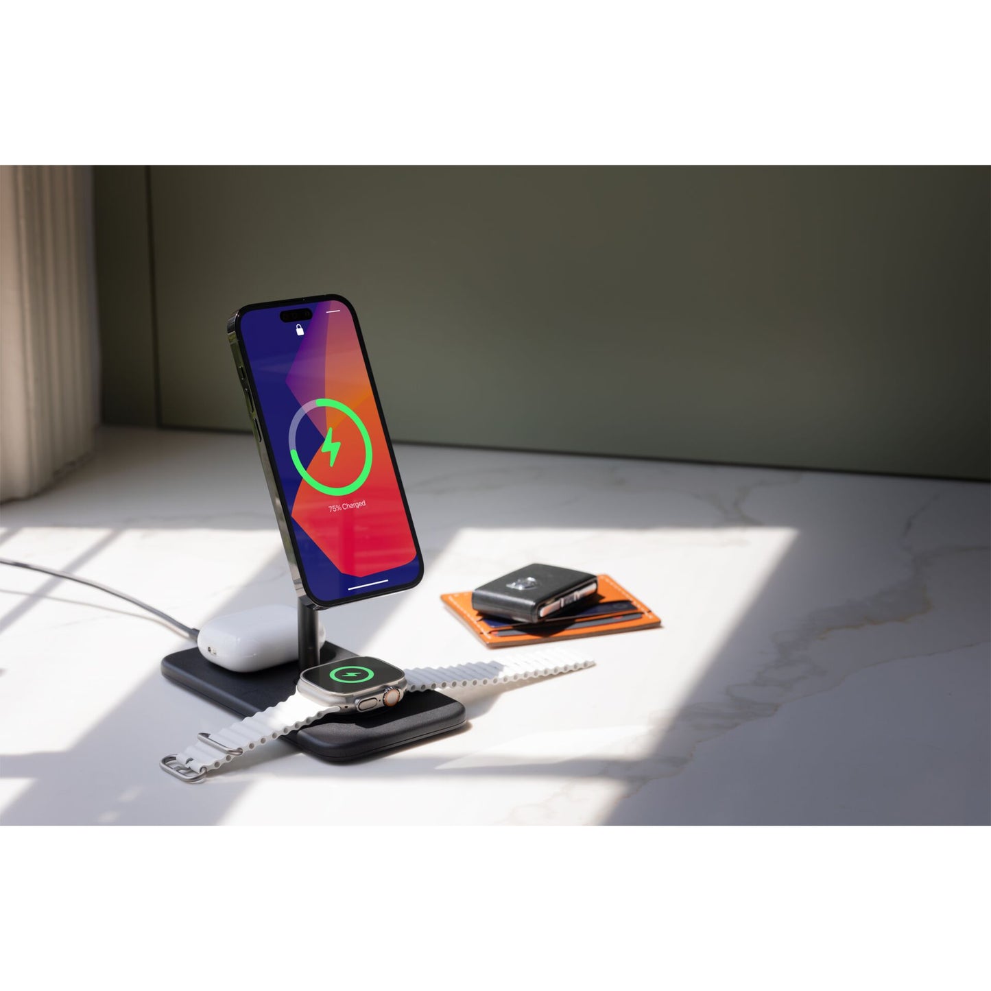 Twelve South HiRise Deluxe Magnetic 3-in-1 Wireless Charging Stand