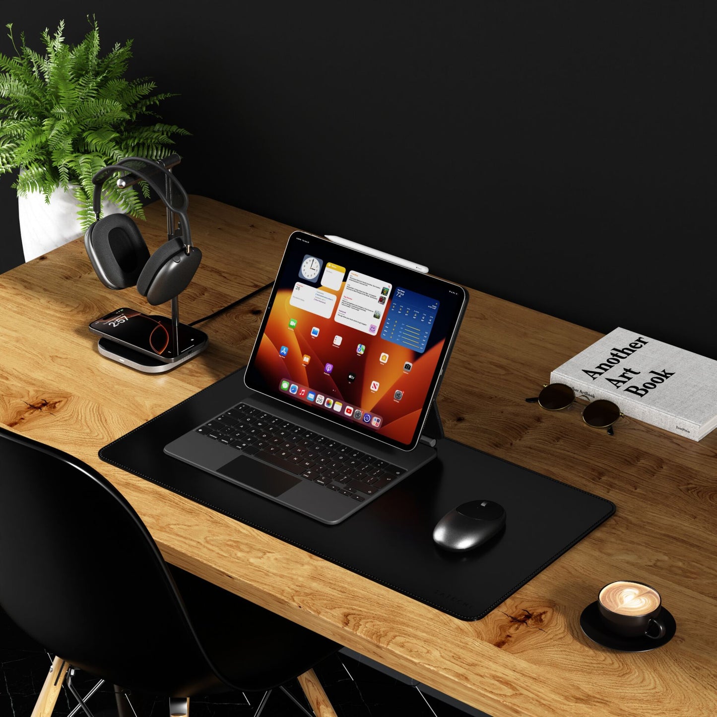 Satechi Vegan-Leather Premium Desk Mat Black