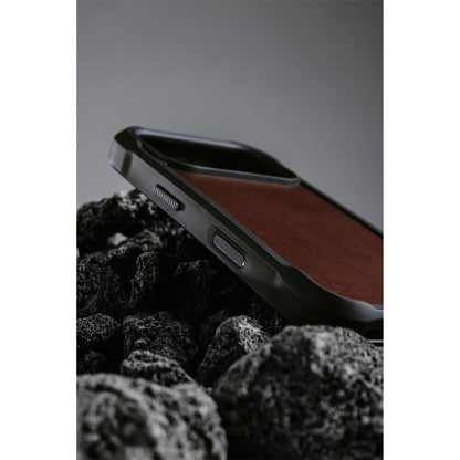 Nomad Rugged Leather Case iPhone 17 Pro Rustic Brown Horween