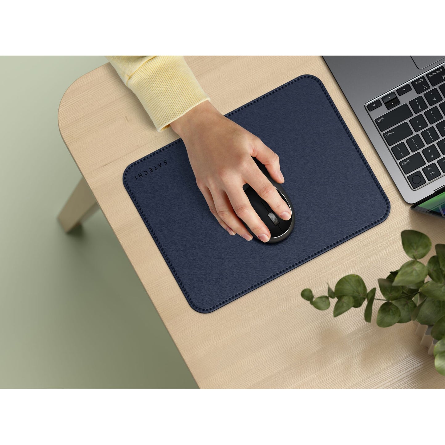 Satechi Vegan-Leather Premium Mouse Pad Blue