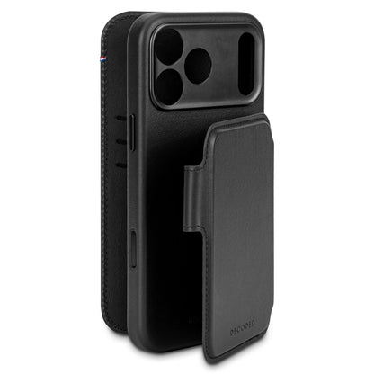Decoded Leather Detachable Wallet iPhone 17 Pro Black