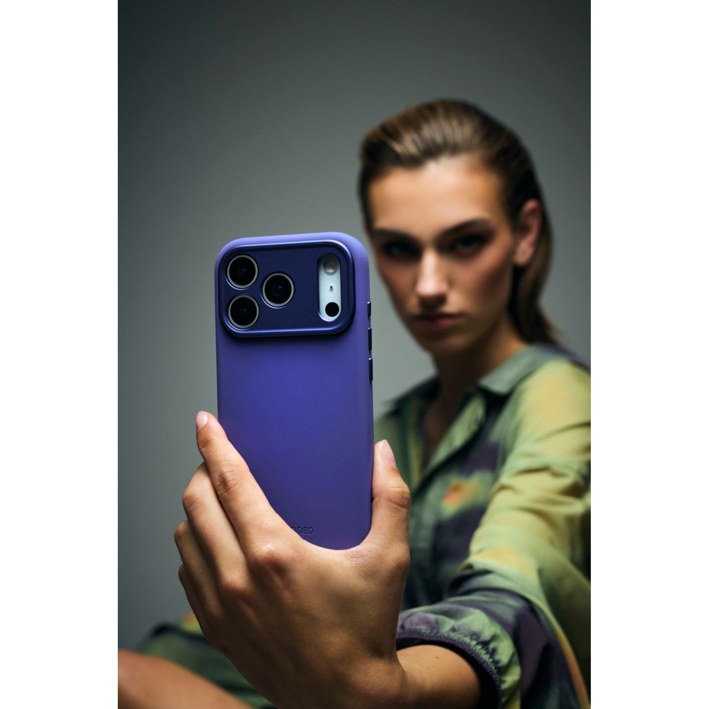 Decoded AntiMicrobial Silicone Backcover iPhone 17 Pro Future Dusk