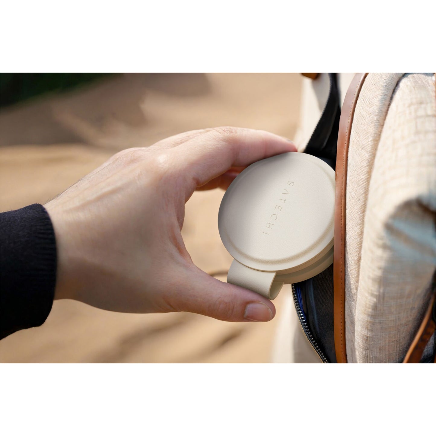 Satechi OntheGo 2-in-1 Wireless Charger Sand