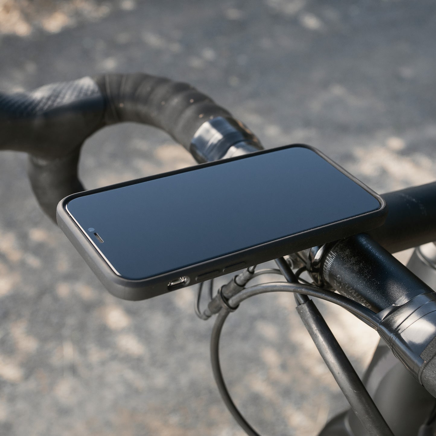 Smartphone-Hülle mit Magnetsystem für iPhone 14 Pro - Charcoal