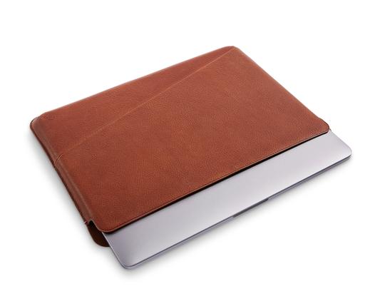 Decoded - Leather Frame Sleeve for Macbook 13 inch - Cinnamon Brown
